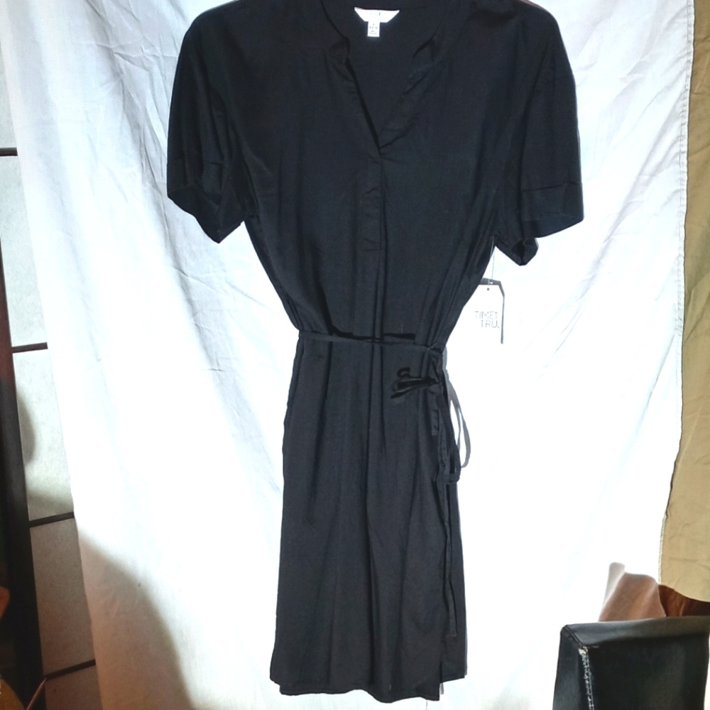Time & Tru Dress black midi